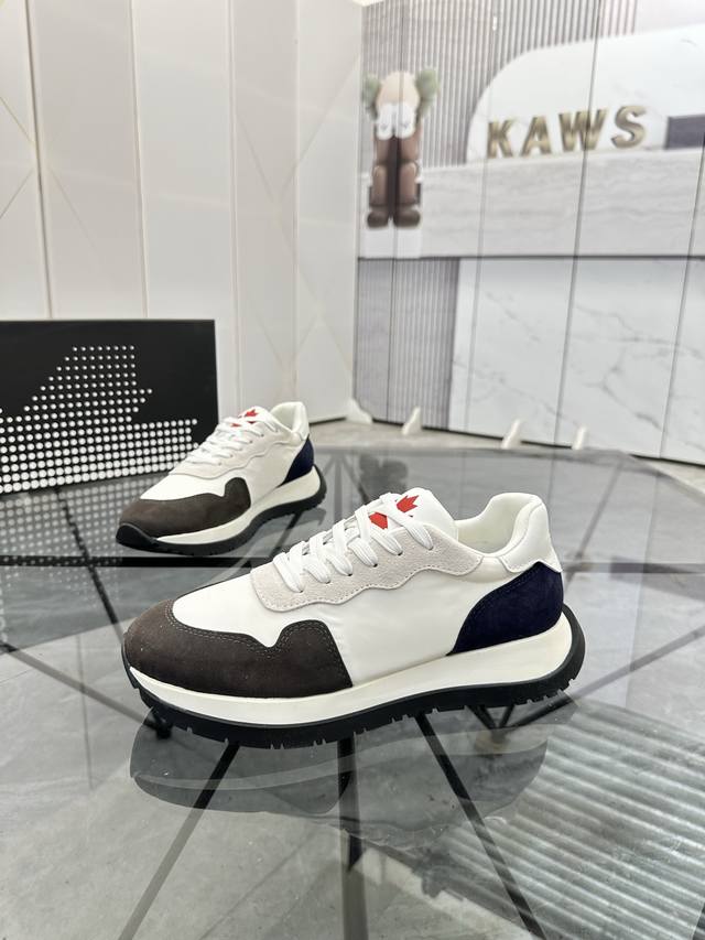 Price: P Product Brand: Dsquard D2