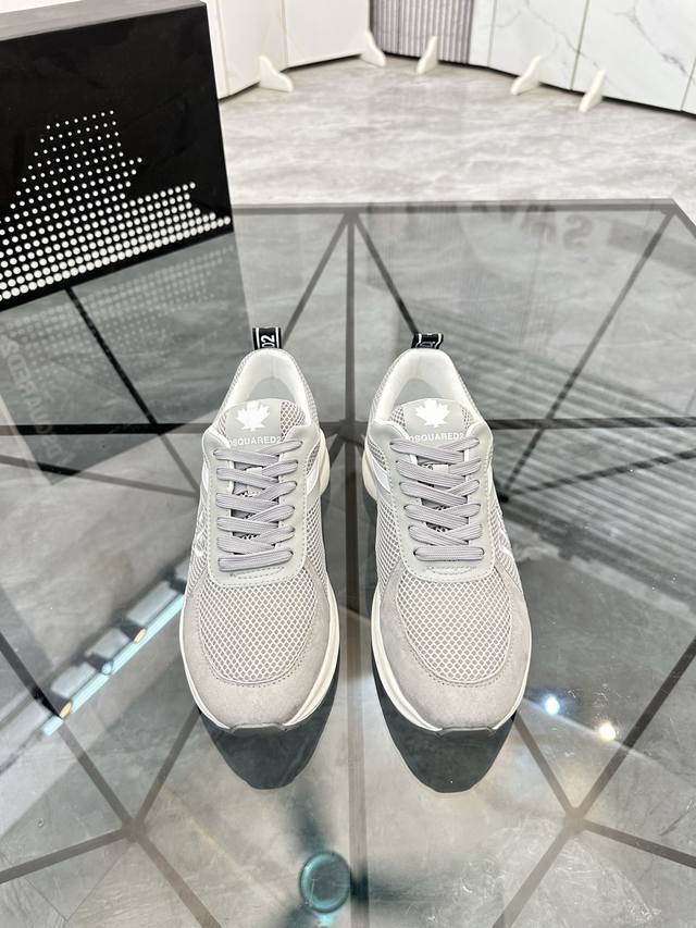 Price: P Product Brand: Dsquard D2