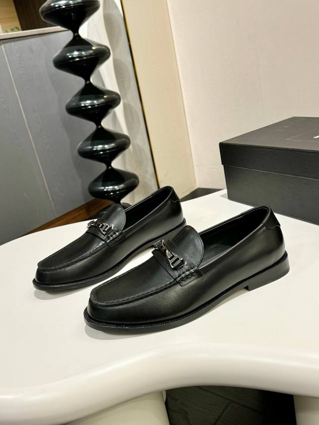 YSL Saint Laurent ~ Sizes: 39-44 (38, 45, 46) Custom-made YSL Saint Laurent men'