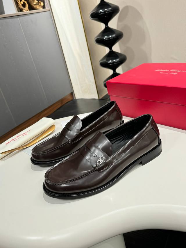 Ferragamo classic men's business leather shoes, imported black calfskin, leather