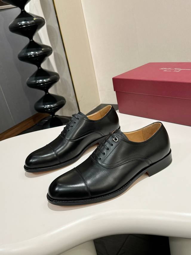 Ferragamo classic men's business leather shoes, imported black calfskin, leather