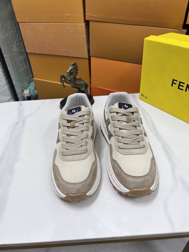 Factory Price: Brand: Fendi Standard Size: 38