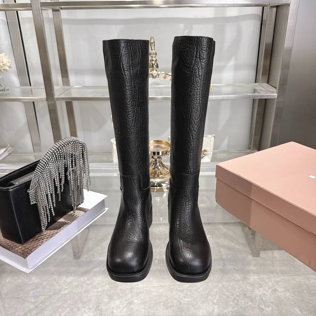 Top-tier factory version. Exclusive online bestseller: Miu Miu Fall/Winter round