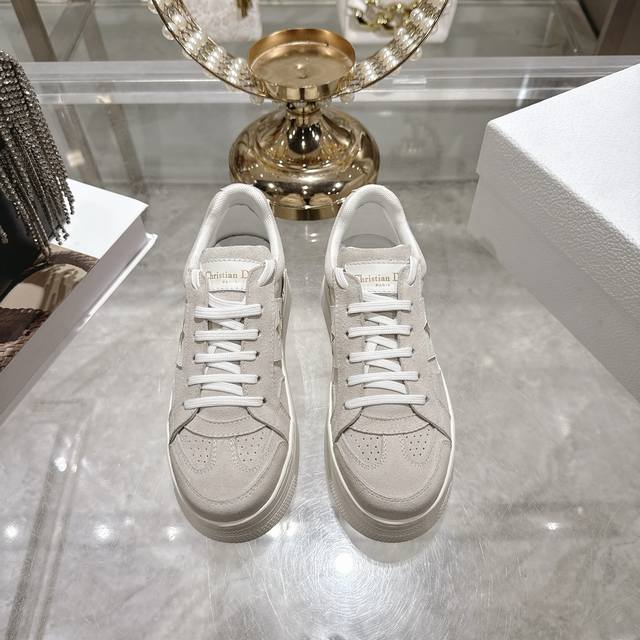 High-quality factory-made slippers, Dior 2025 new platform casual shoes. These D