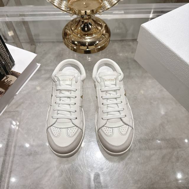 High-quality factory-made slippers, Dior 2025 new platform casual shoes. These D