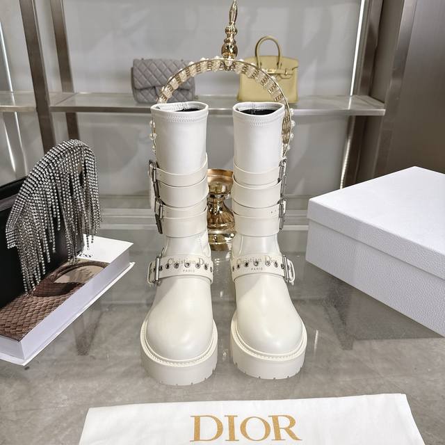 Factory direct import Dior 25 new mid-calf/high-calf brogue boots. A new additio