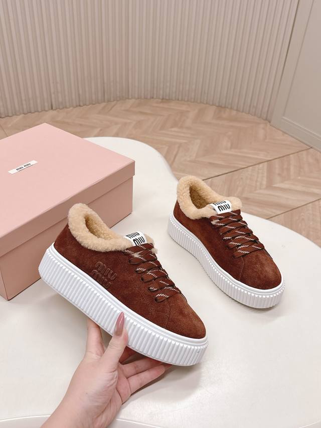 Miumiu 2025 Autumn/Winter New Wool Platform Biscuit Shoes - A classic winter upg