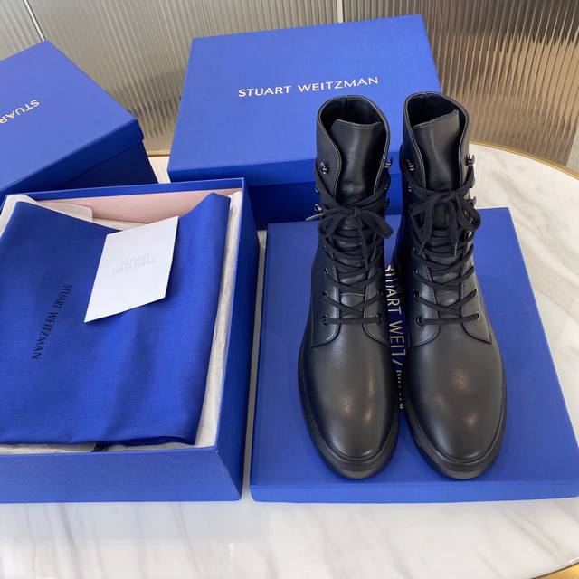 Sw McKenzee best-selling motorcycle boots, featured in posters, Yang Mi's style,