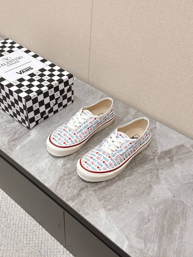 Valentino and Vans latest collaboration casual canvas shoes for couples. Recomme