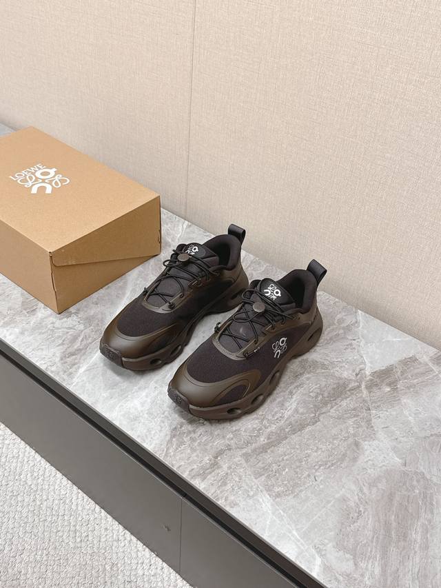 Loewe X On Collaboration Couple Running Shoes This new collaboration between Loe Loewe X On Collaboration Couple Running Shoes This new collaboration between Loe