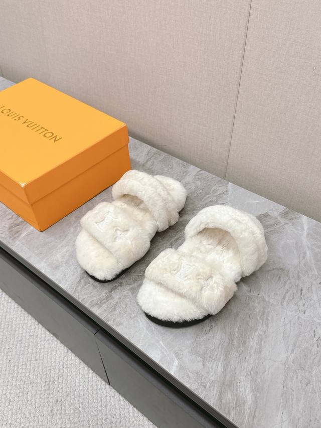 Louis Vuitton's latest autumn/winter pure wool slippers, thick-soled, height-inc