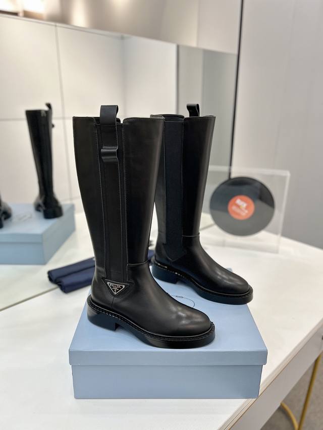 Factory Price Prada Ankle Boots Autumn/Winter New Prada Triangle Logo Short Chel