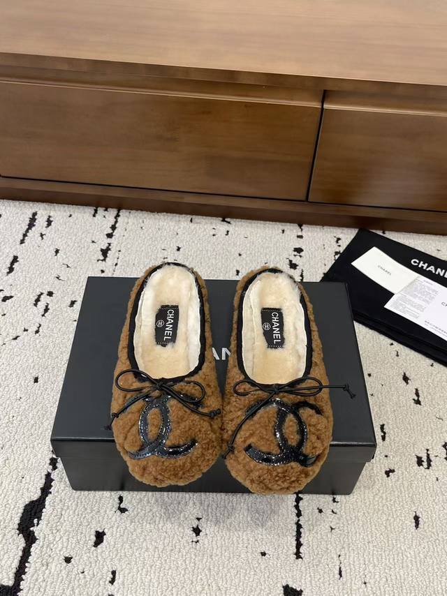 2025 Autumn/Winter Chanel Wool Slippers, Flat, Closed-Toe, New Autumn/Winter Sty