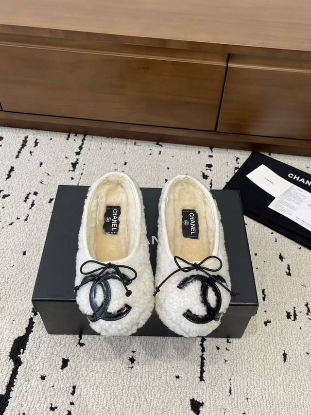 2025 Autumn /Winter Chanel Wool Slippers, Flat, Closed-Toe, New Autumn/Winter St