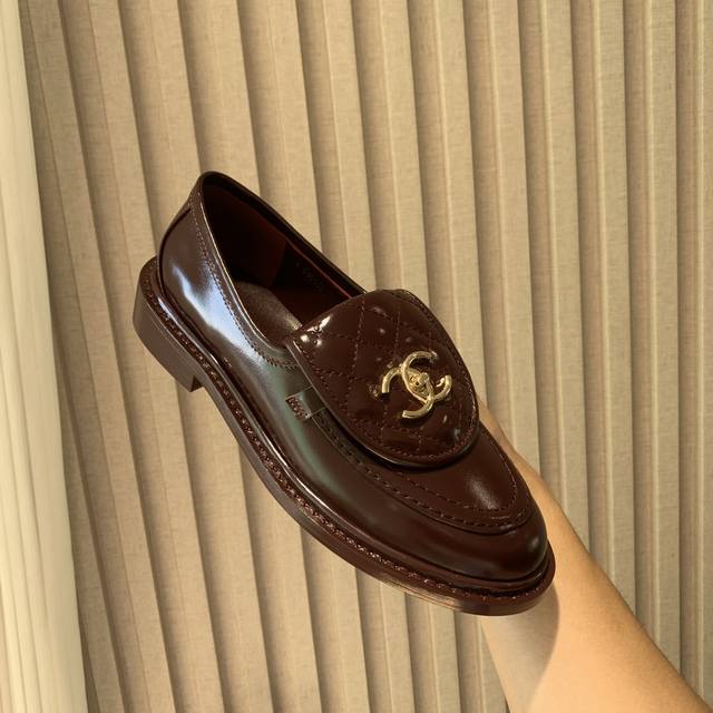 Official website synchronized with high version update, Chanel early spring new