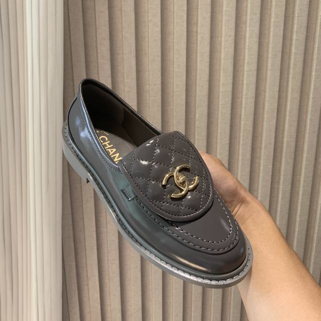 Official website synchronized with high version update, Chanel early spring new