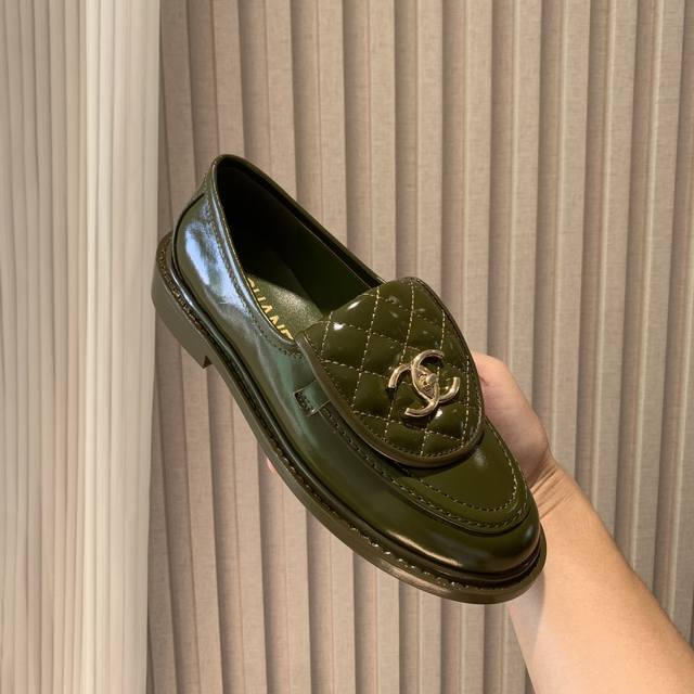 Official website synchronized with high version update, Chanel early spring new