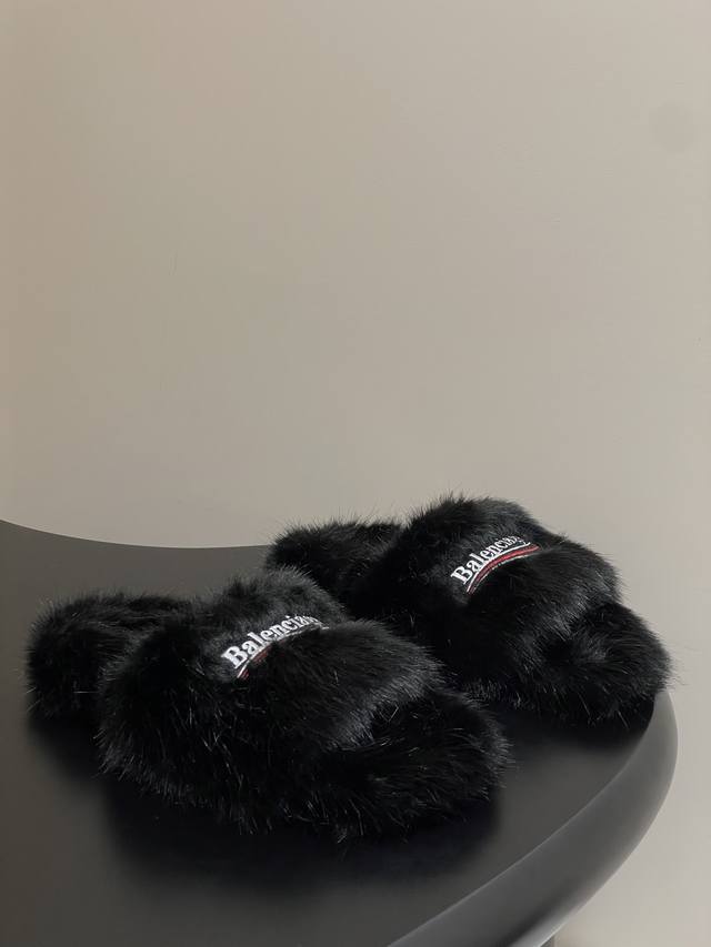 25S Autumn/Winter New Balenciaga Latest Letter Embroidered Furry Slippers, Thick