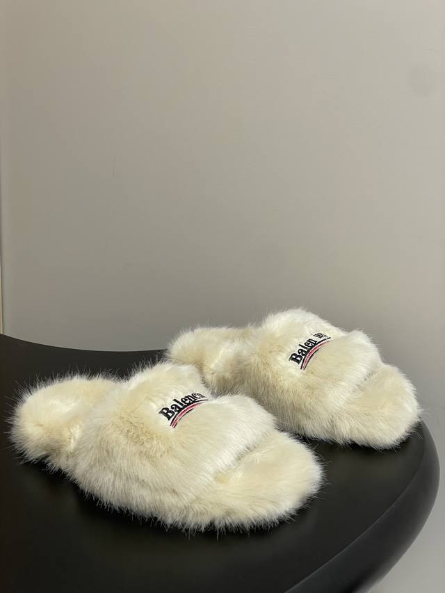 25S Autumn/Winter New Balenciaga Latest Letter Embroidered Furry Slippers, Thick