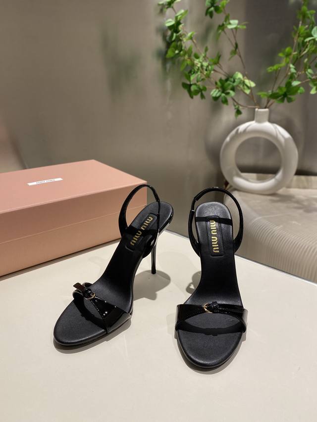 Factory direct Miu Miu runway style 2025 Spring/Summer new high-heeled strap san