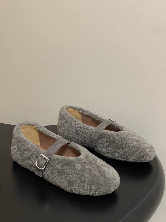 Belt Box 20 Order Notes: Default is regular box 25Fw Autumn/Winter New Alaia Lam