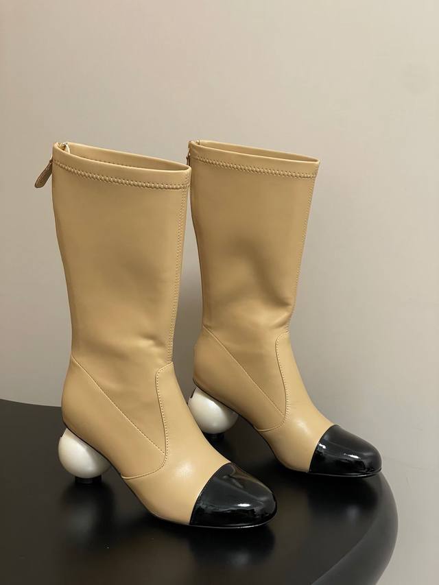 Chanel Fall/Winter 2660 Runway Style Double C Giant Pearl Heel Boots (Ddd) Stunn