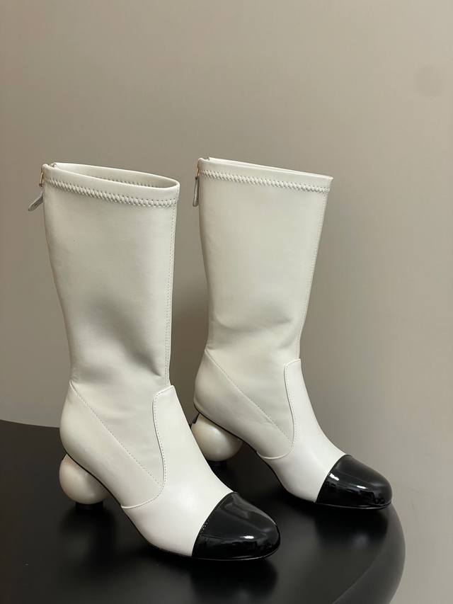 Chanel Fall/Winter 2660 Runway Style Double C Giant Pearl Heel Boots (Ddd) Stunn