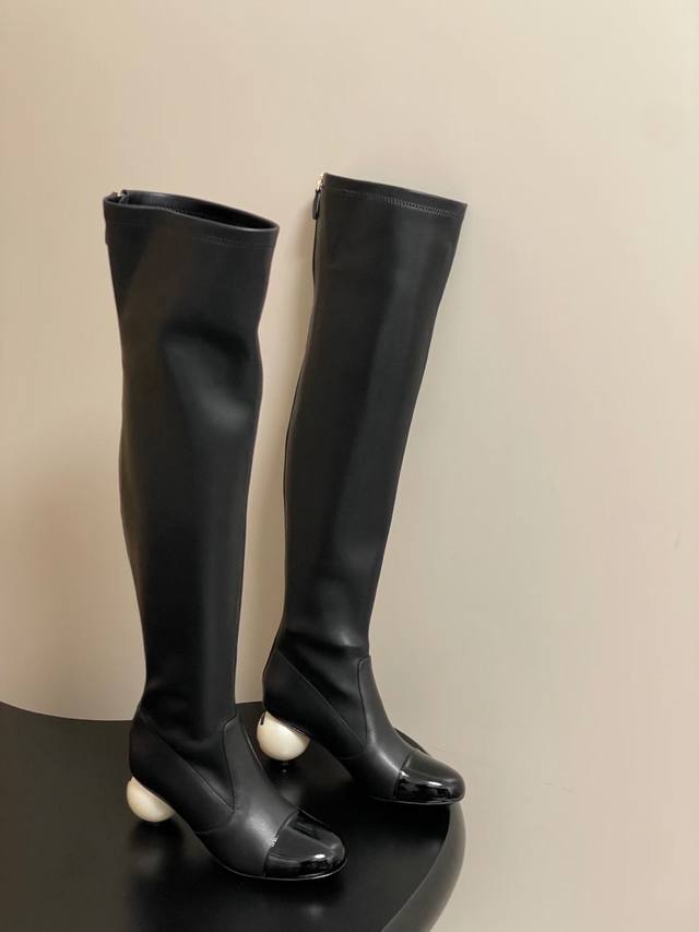 Chanel Fall/Winter 2660 Runway Style Double C Giant Pearl Heel Boots (Ddd) Stunn