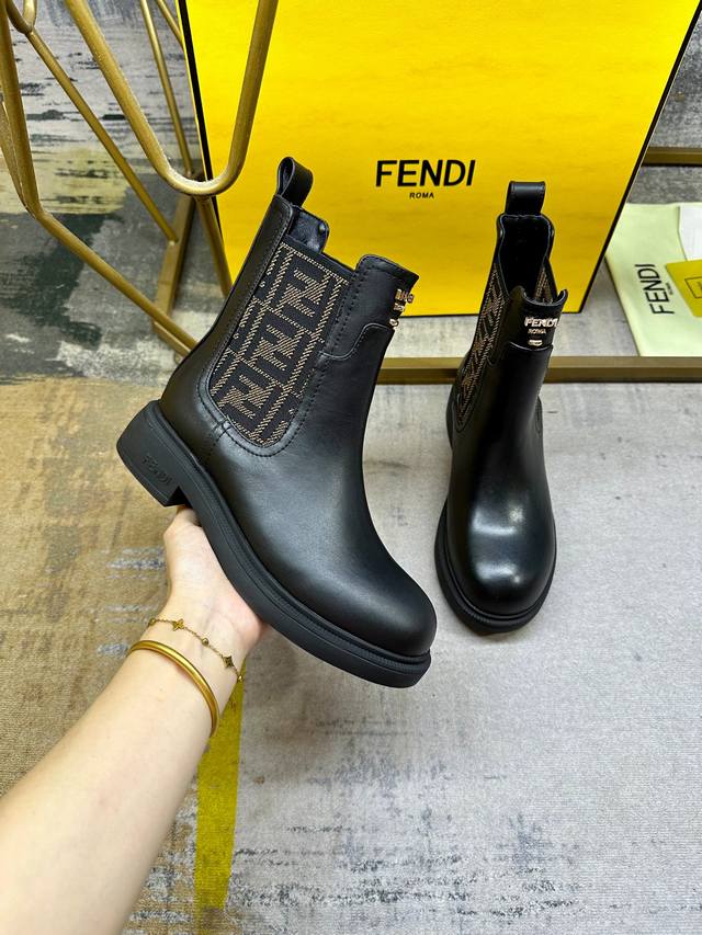 Factory direct price women's shoes and athletic boots, original Fendi brand new