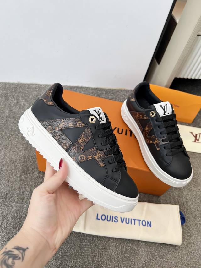 Factory direct women's shoes and athletic shoes, original quality. This Time Out