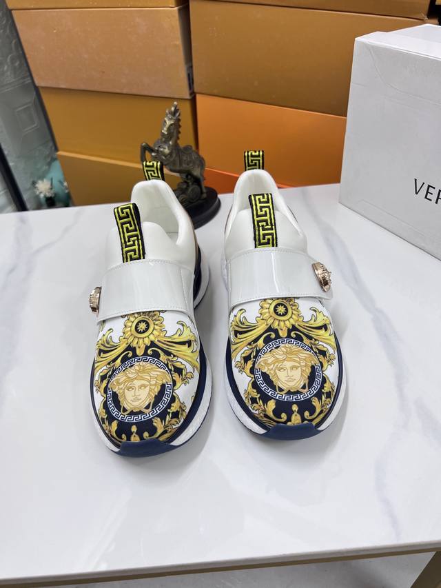 Factory direct price men's sports shoes, original Versace new style casual shoes Factory direct price men's sports shoes, original Versace new style casual shoes