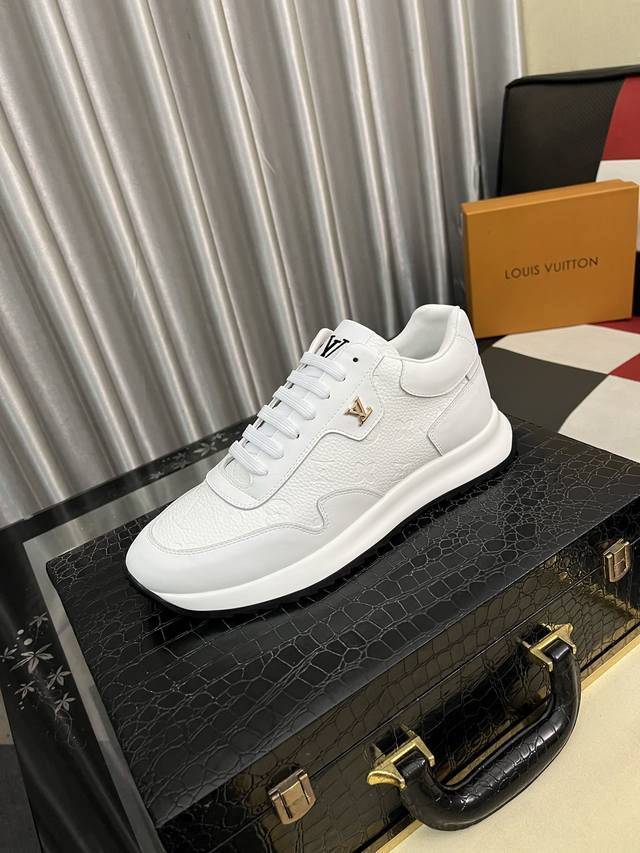 Factory direct price men's sports shoes, Louis Vuitton Lv original quality. Uniq