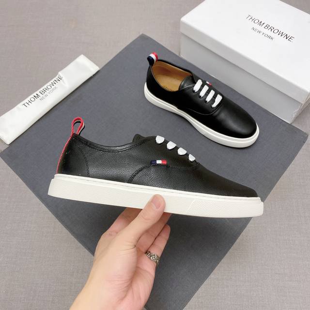 Factory direct price men's sports shoes, original Thom Browne, same as the offic