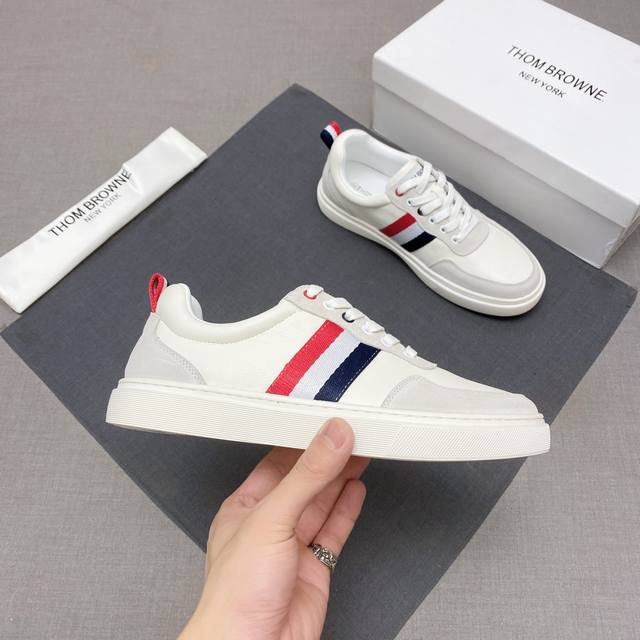 Factory direct price men's sports shoes, original Thom Browne, same as the offic