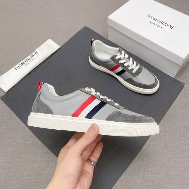 Factory direct price men's sports shoes, original Thom Browne, same as the offic