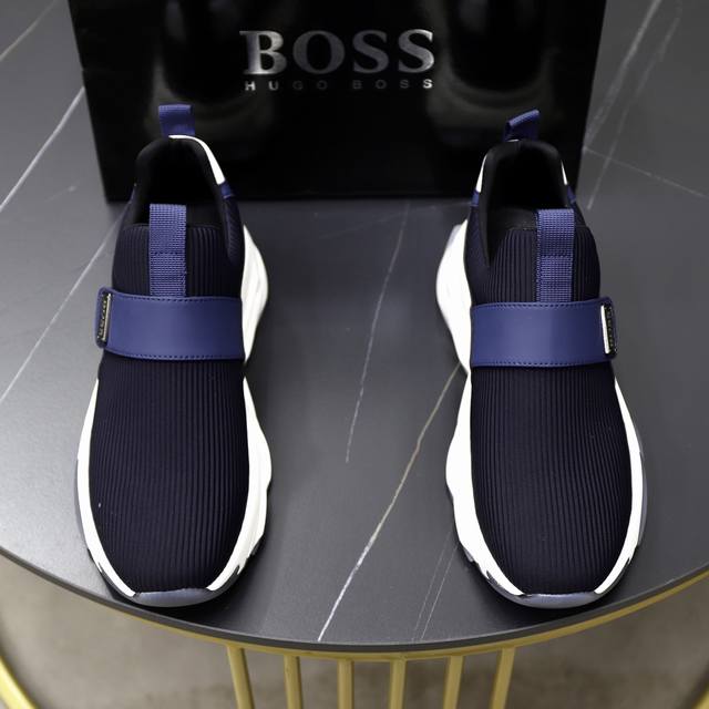 Factory direct price men's sports shoes original Brand: Boss Standard size: 38-4