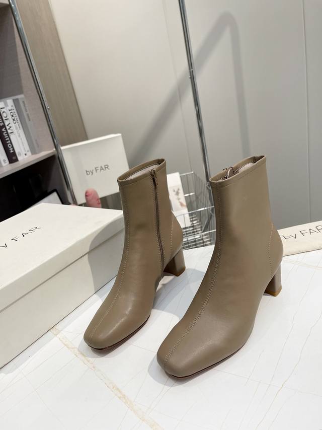 Factory direct women's shoes and sportswear original single By Far ankle boots.