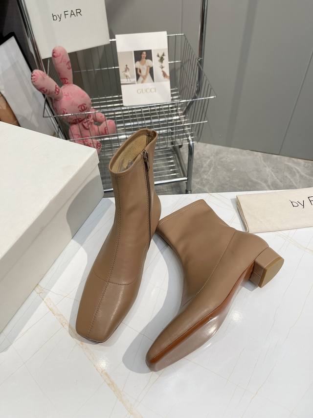Factory direct women's shoes and sportswear original single By Far ankle boots.