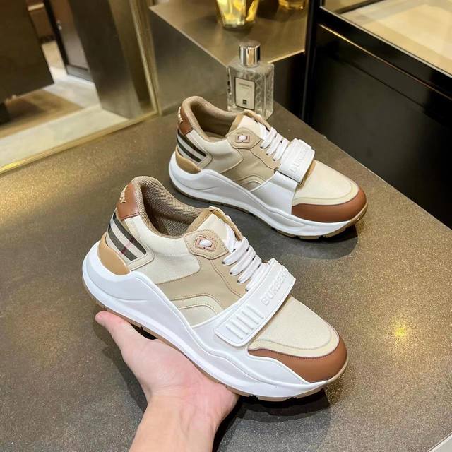 High-quality replica Burberry sneakers, newly added colors to the official store High-quality replica Burberry sneakers, newly added colors to the official store