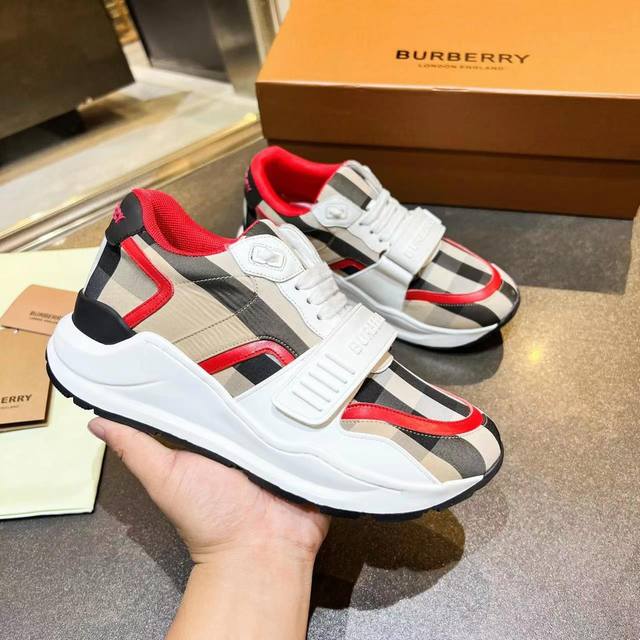 High-quality replica Burberry sneakers, newly added colors to the official store High-quality replica Burberry sneakers, newly added colors to the official store