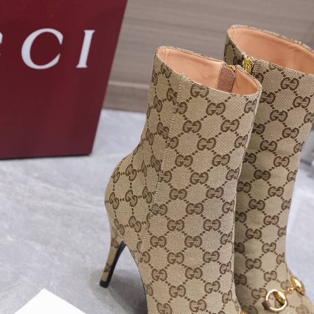 Top Version 2025 New Gucci High-Heeled Ankle Boots Pointed Toe Ankle Boots Nude