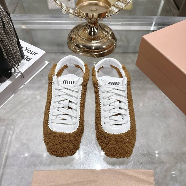 These are Miumi's latest season casual wool sneakers, perfect for this fall and
