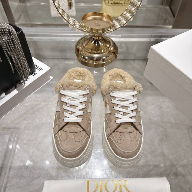 Factory Direct Dior Star Sneakers (Half-Up Sneakers) This Dior Star sneaker cont