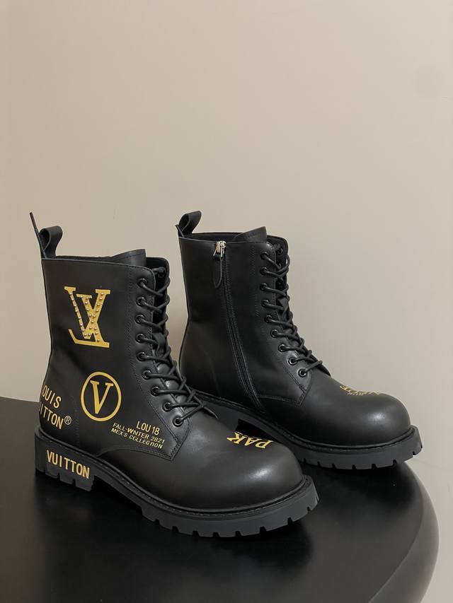 25Fw Autumn/Winter New Louis Vuitton Lv Graffiti Martin Boots Series Couple's Si