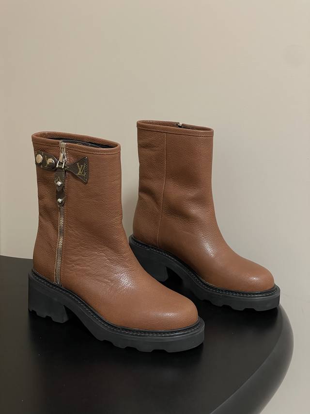 25Fw Autumn/Winter New Louis Vuitton Lv Beaubourg Ankle Boots with Monogram Canv