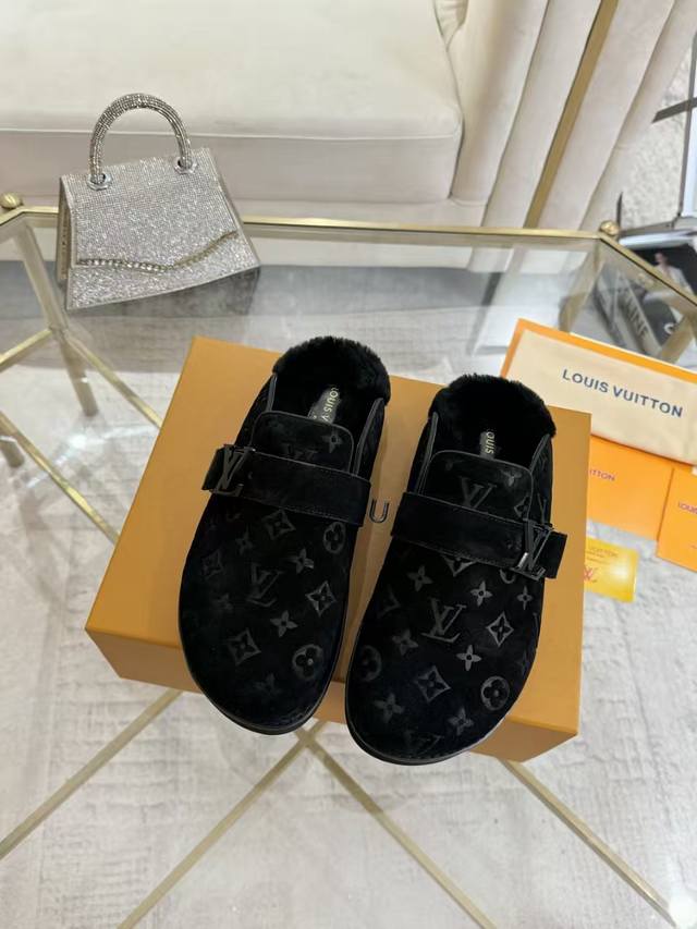 LV Couple Wool Slippers | Exuding Luxury, Every Footprint is Luxurious! We've ac
