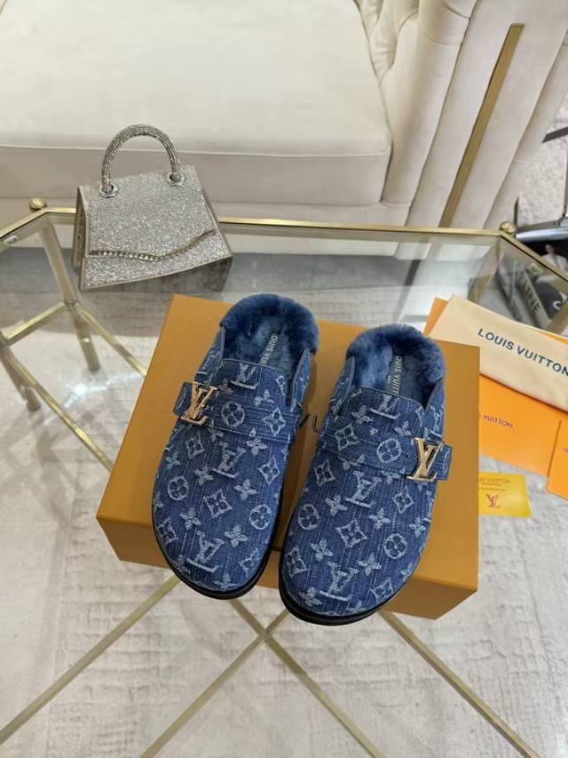 LV Couple Wool Slippers | Exuding Luxury, Every Footprint is Luxurious! We've ac