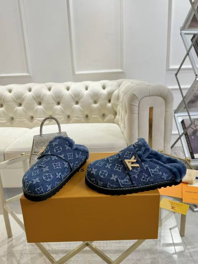 LV Couple Wool Slippers | Exuding Luxury, Every Footprint is Luxurious! We've ac