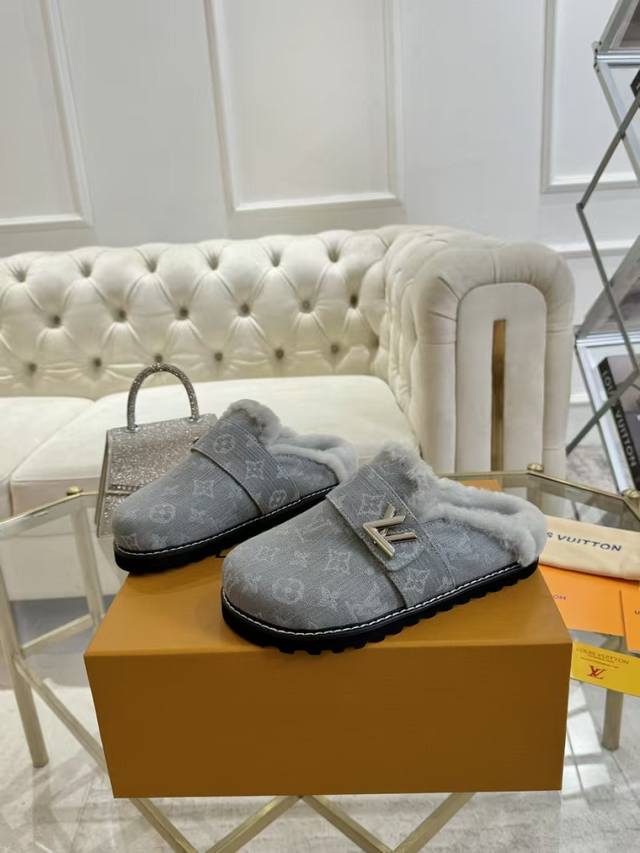 LV Couple Wool Slippers | Exuding Luxury, Every Footprint is Luxurious! We've ac
