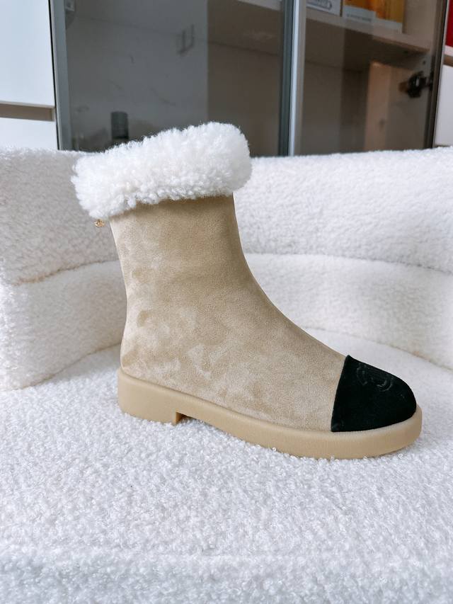 Chanel's Winter Collection: New Snow Boots Available Now on Official Website! Th